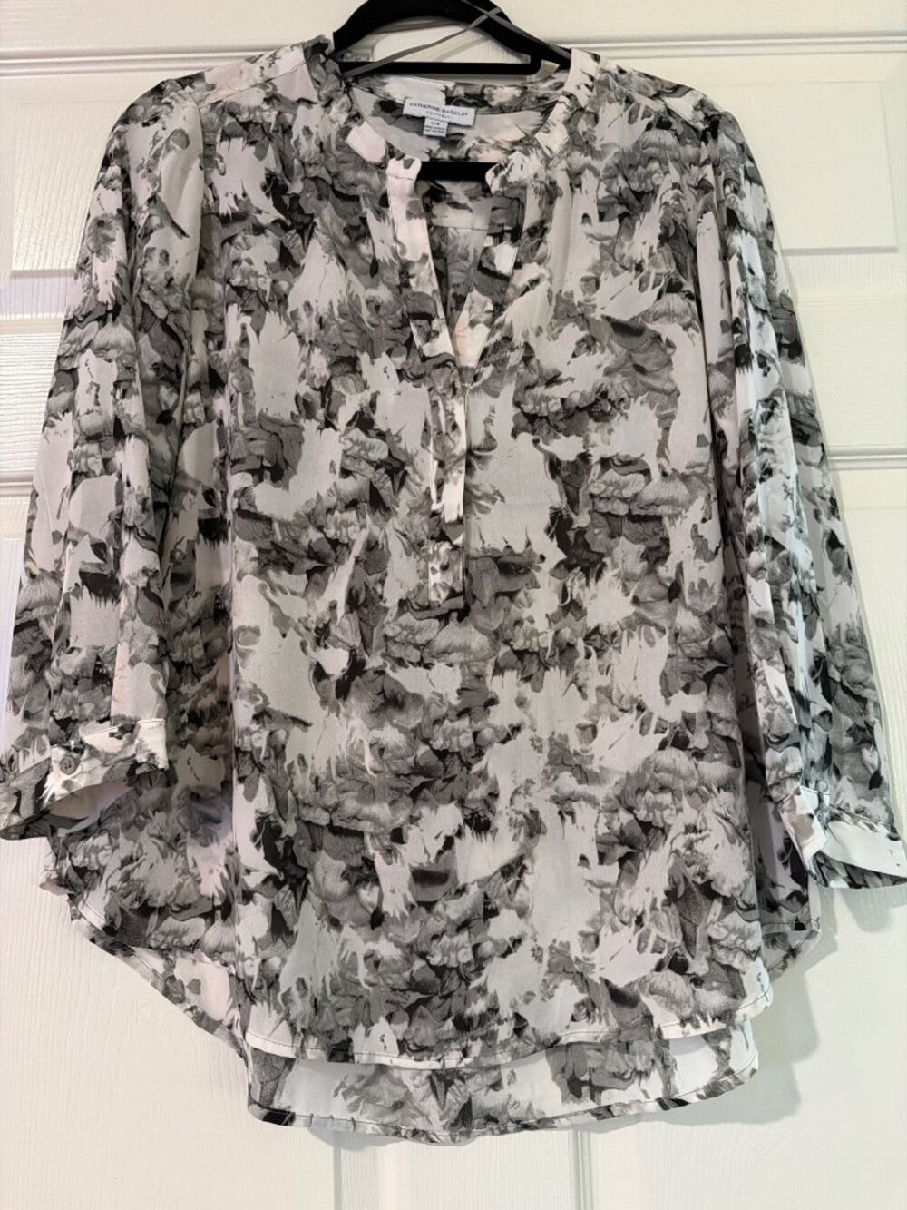 Katherine Barclay Womens Floral Tunic Blouse Large L/G Black & White 100% Polyes